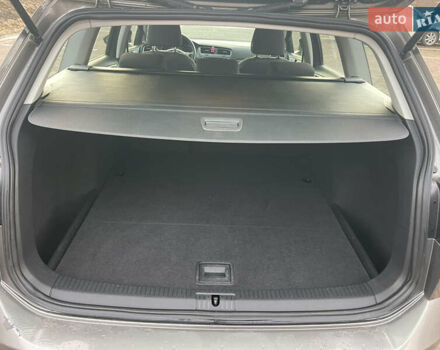 Серый Фольксваген Гольф, объемом двигателя 1.6 л и пробегом 237 тыс. км за 9800 $, фото 19 на Automoto.ua