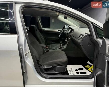 Сірий Фольксваген Гольф, об'ємом двигуна 1.6 л та пробігом 461 тис. км за 10700 $, фото 8 на Automoto.ua