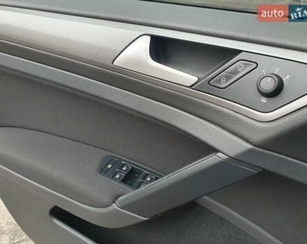 Серый Фольксваген Гольф, объемом двигателя 1.6 л и пробегом 170 тыс. км за 8500 $, фото 70 на Automoto.ua