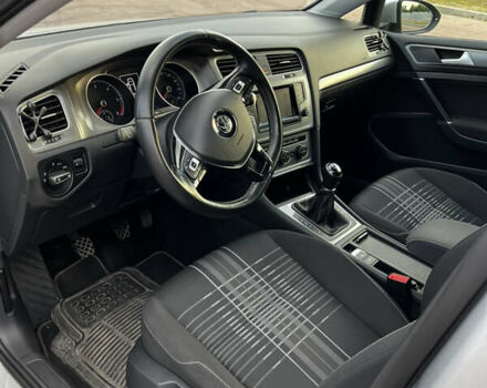 Серый Фольксваген Гольф, объемом двигателя 1.6 л и пробегом 257 тыс. км за 11400 $, фото 11 на Automoto.ua