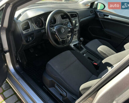 Фольксваген Гольф 2015 в Червонограде на Automoto.ua Серый Фольксваген Гольф, объемом двигателя 1.6 л и пробегом 223 тыс. км за 12157 $, фото 33 на Automoto.ua