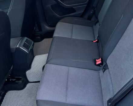 Серый Фольксваген Гольф, объемом двигателя 1.6 л и пробегом 303 тыс. км за 9300 $, фото 24 на Automoto.ua