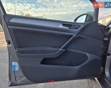 Серый Фольксваген Гольф, объемом двигателя 1.6 л и пробегом 255 тыс. км за 10900 $, фото 12 на Automoto.ua