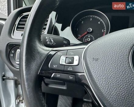 Серый Фольксваген Гольф, объемом двигателя 1.6 л и пробегом 236 тыс. км за 11450 $, фото 54 на Automoto.ua