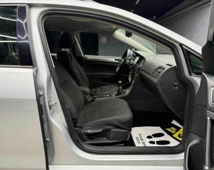 Серый Фольксваген Гольф, объемом двигателя 1.6 л и пробегом 461 тыс. км за 10700 $, фото 8 на Automoto.ua