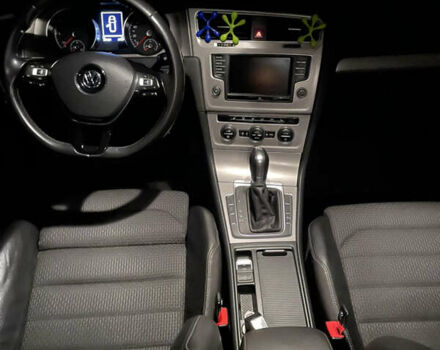 Серый Фольксваген Гольф, объемом двигателя 1.6 л и пробегом 205 тыс. км за 12500 $, фото 6 на Automoto.ua