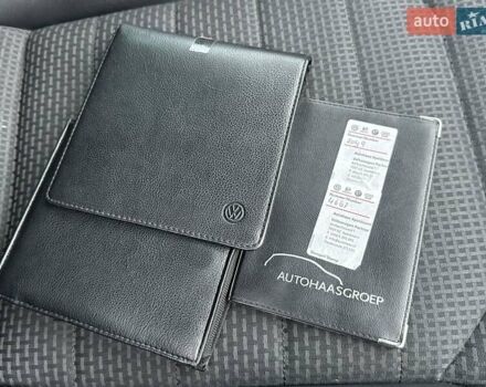 Серый Фольксваген Гольф, объемом двигателя 1.6 л и пробегом 236 тыс. км за 11450 $, фото 80 на Automoto.ua