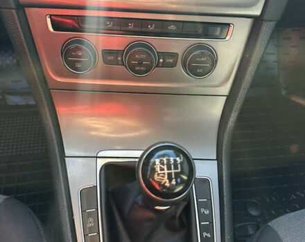 Серый Фольксваген Гольф, объемом двигателя 1.6 л и пробегом 223 тыс. км за 12048 $, фото 20 на Automoto.ua