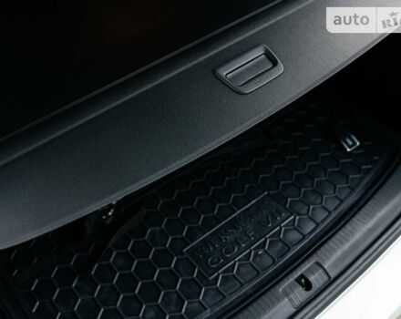 Серый Фольксваген Гольф, объемом двигателя 1.6 л и пробегом 250 тыс. км за 11100 $, фото 31 на Automoto.ua