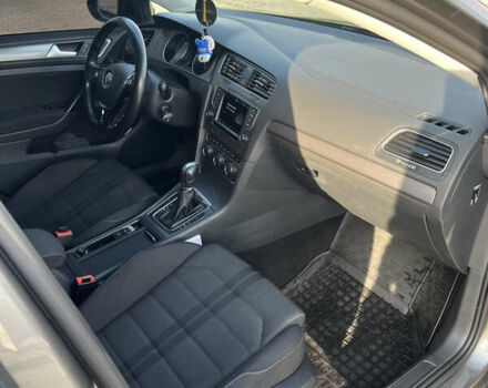 Серый Фольксваген Гольф, объемом двигателя 1.6 л и пробегом 260 тыс. км за 11700 $, фото 19 на Automoto.ua