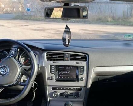 Серый Фольксваген Гольф, объемом двигателя 1.6 л и пробегом 275 тыс. км за 11000 $, фото 14 на Automoto.ua