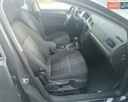 Серый Фольксваген Гольф, объемом двигателя 1.6 л и пробегом 282 тыс. км за 10200 $, фото 11 на Automoto.ua