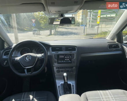 Серый Фольксваген Гольф, объемом двигателя 1.6 л и пробегом 206 тыс. км за 12200 $, фото 8 на Automoto.ua