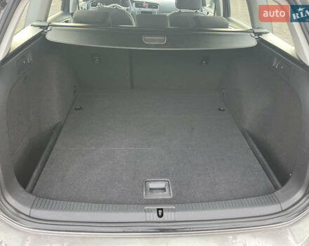 Серый Фольксваген Гольф, объемом двигателя 1.6 л и пробегом 237 тыс. км за 9800 $, фото 18 на Automoto.ua