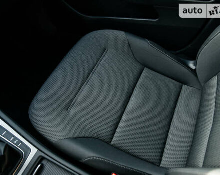 Серый Фольксваген Гольф, объемом двигателя 1.6 л и пробегом 250 тыс. км за 11100 $, фото 36 на Automoto.ua