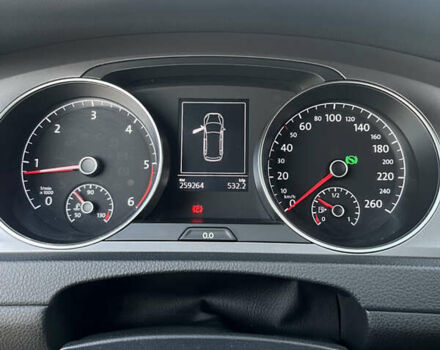 Серый Фольксваген Гольф, объемом двигателя 1.6 л и пробегом 260 тыс. км за 11700 $, фото 12 на Automoto.ua