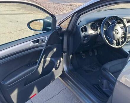 Серый Фольксваген Гольф, объемом двигателя 1.6 л и пробегом 275 тыс. км за 11000 $, фото 10 на Automoto.ua