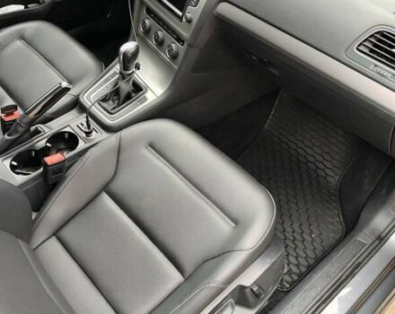 Серый Фольксваген Гольф, объемом двигателя 1.97 л и пробегом 269 тыс. км за 11400 $, фото 12 на Automoto.ua