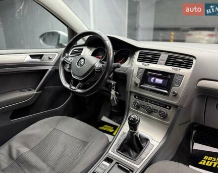 Сірий Фольксваген Гольф, об'ємом двигуна 1.6 л та пробігом 461 тис. км за 10700 $, фото 6 на Automoto.ua