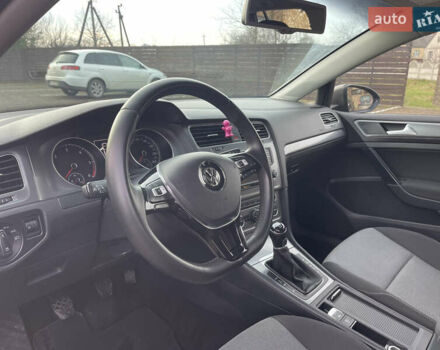 Серый Фольксваген Гольф, объемом двигателя 1.6 л и пробегом 237 тыс. км за 9800 $, фото 14 на Automoto.ua