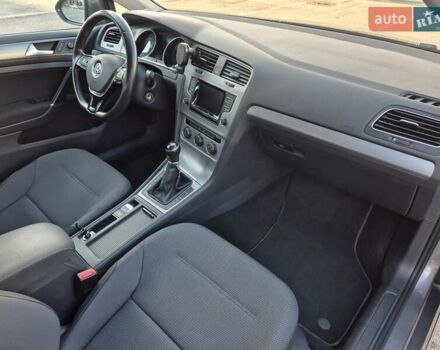 Серый Фольксваген Гольф, объемом двигателя 1.6 л и пробегом 255 тыс. км за 10900 $, фото 9 на Automoto.ua