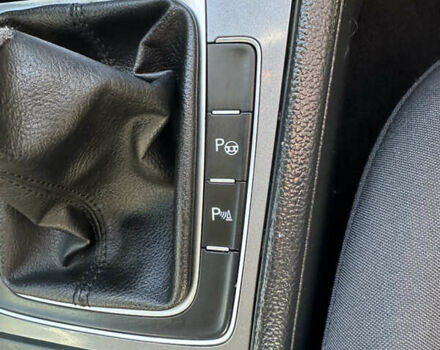 Фольксваген Гольф 2015 в Червонограде на Automoto.ua Серый Фольксваген Гольф, объемом двигателя 1.6 л и пробегом 223 тыс. км за 12157 $, фото 80 на Automoto.ua