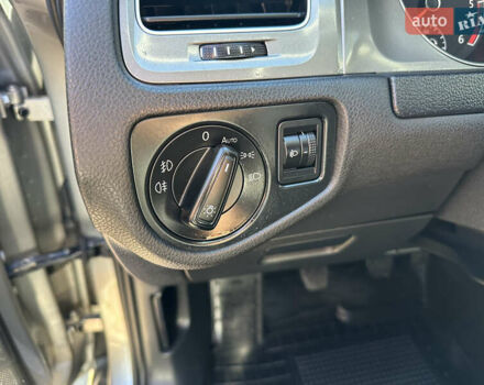 Фольксваген Гольф 2015 в Червонограде на Automoto.ua Серый Фольксваген Гольф, объемом двигателя 1.6 л и пробегом 223 тыс. км за 12157 $, фото 34 на Automoto.ua