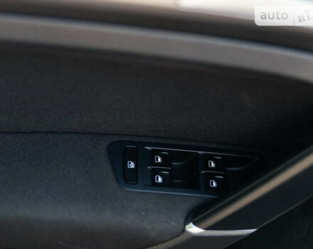 Серый Фольксваген Гольф, объемом двигателя 1.6 л и пробегом 250 тыс. км за 11100 $, фото 51 на Automoto.ua