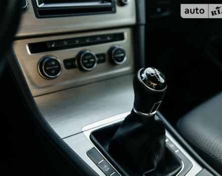 Серый Фольксваген Гольф, объемом двигателя 1.6 л и пробегом 250 тыс. км за 11100 $, фото 70 на Automoto.ua