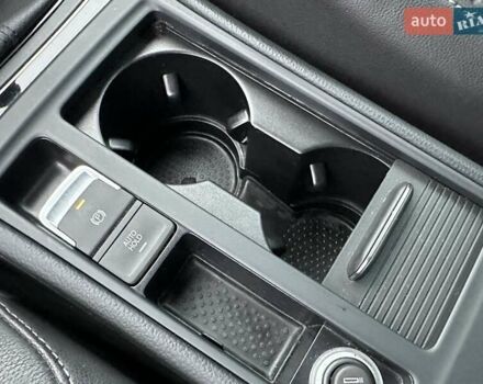 Серый Фольксваген Гольф, объемом двигателя 1.6 л и пробегом 236 тыс. км за 11450 $, фото 65 на Automoto.ua