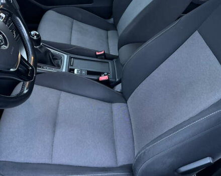 Серый Фольксваген Гольф, объемом двигателя 1.6 л и пробегом 303 тыс. км за 9300 $, фото 22 на Automoto.ua