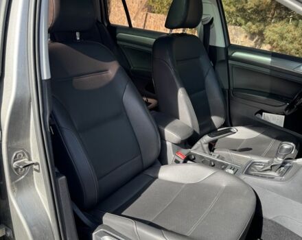 Серый Фольксваген Гольф, объемом двигателя 2 л и пробегом 217 тыс. км за 11999 $, фото 12 на Automoto.ua