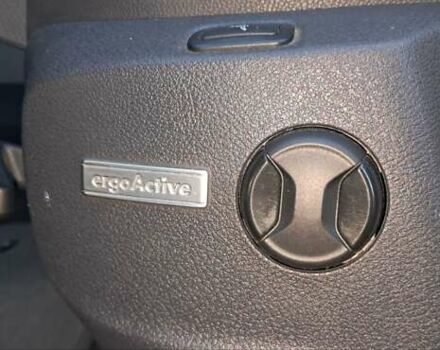 Серый Фольксваген Гольф, объемом двигателя 1.6 л и пробегом 275 тыс. км за 11000 $, фото 13 на Automoto.ua