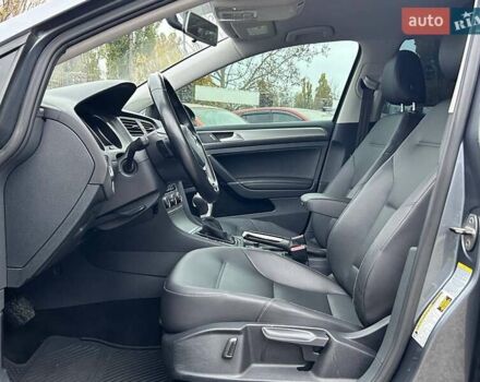 Серый Фольксваген Гольф, объемом двигателя 1.8 л и пробегом 194 тыс. км за 11800 $, фото 15 на Automoto.ua