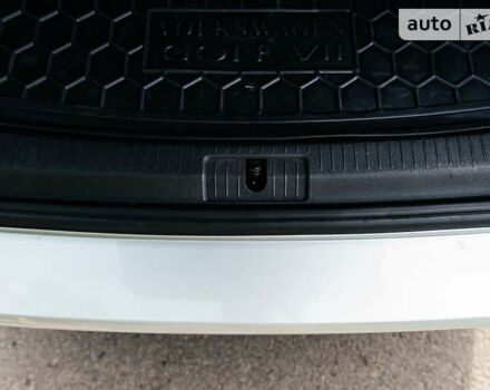 Серый Фольксваген Гольф, объемом двигателя 1.6 л и пробегом 250 тыс. км за 11100 $, фото 27 на Automoto.ua