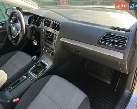 Фольксваген Гольф 2015 в Червонограде на Automoto.ua Серый Фольксваген Гольф, объемом двигателя 1.6 л и пробегом 223 тыс. км за 12157 $, фото 75 на Automoto.ua