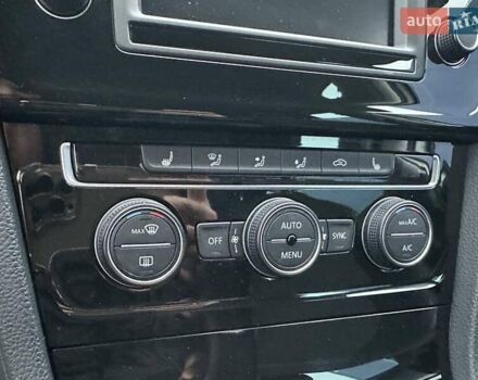 Серый Фольксваген Гольф, объемом двигателя 1.6 л и пробегом 236 тыс. км за 11450 $, фото 53 на Automoto.ua