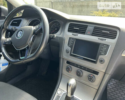Сірий Фольксваген Гольф, об'ємом двигуна 1.97 л та пробігом 60 тис. км за 16000 $, фото 4 на Automoto.ua