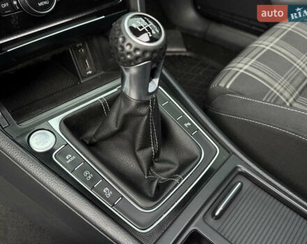 Серый Фольксваген Гольф, объемом двигателя 1.97 л и пробегом 333 тыс. км за 11999 $, фото 37 на Automoto.ua