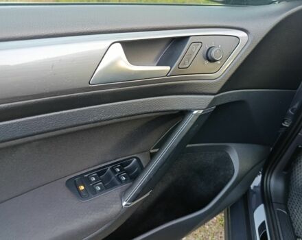 Серый Фольксваген Гольф, объемом двигателя 1.6 л и пробегом 257 тыс. км за 11600 $, фото 17 на Automoto.ua