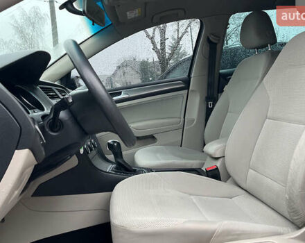 Сірий Фольксваген Гольф, об'ємом двигуна 1.6 л та пробігом 282 тис. км за 10500 $, фото 8 на Automoto.ua