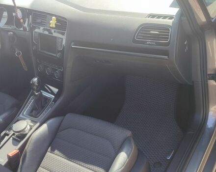 Серый Фольксваген Гольф, объемом двигателя 2 л и пробегом 335 тыс. км за 12500 $, фото 13 на Automoto.ua