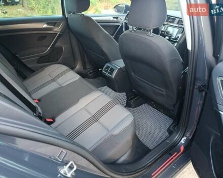 Серый Фольксваген Гольф, объемом двигателя 1.6 л и пробегом 331 тыс. км за 10900 $, фото 16 на Automoto.ua