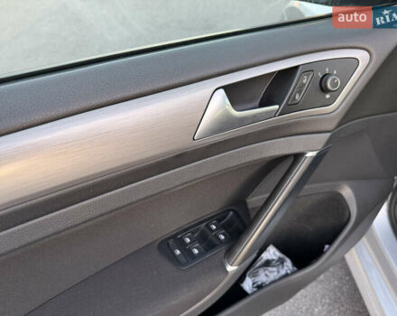 Серый Фольксваген Гольф, объемом двигателя 1.97 л и пробегом 289 тыс. км за 12350 $, фото 12 на Automoto.ua