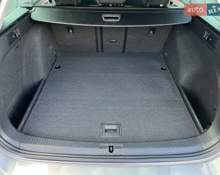 Серый Фольксваген Гольф, объемом двигателя 1.6 л и пробегом 251 тыс. км за 13500 $, фото 12 на Automoto.ua