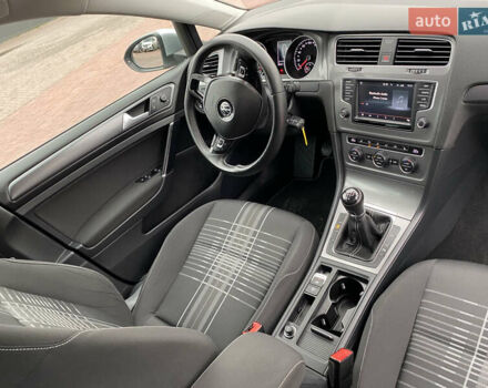 Серый Фольксваген Гольф, объемом двигателя 1.6 л и пробегом 237 тыс. км за 12200 $, фото 31 на Automoto.ua