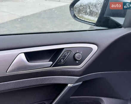 Серый Фольксваген Гольф, объемом двигателя 1.8 л и пробегом 160 тыс. км за 9600 $, фото 18 на Automoto.ua