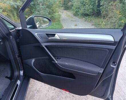 Серый Фольксваген Гольф, объемом двигателя 1.6 л и пробегом 257 тыс. км за 11600 $, фото 23 на Automoto.ua