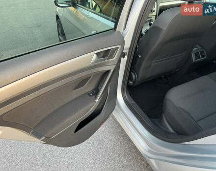 Серый Фольксваген Гольф, объемом двигателя 1.97 л и пробегом 289 тыс. км за 12350 $, фото 16 на Automoto.ua