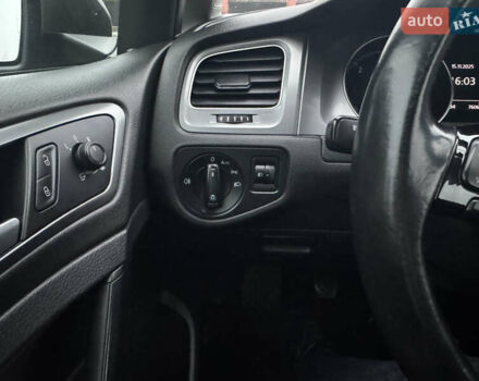 Серый Фольксваген Гольф, объемом двигателя 1.6 л и пробегом 247 тыс. км за 10800 $, фото 15 на Automoto.ua